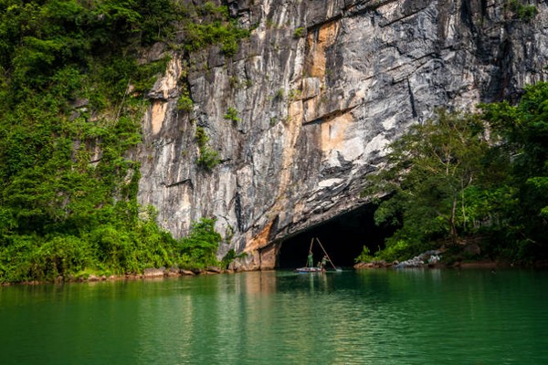 holidays to vietnam
